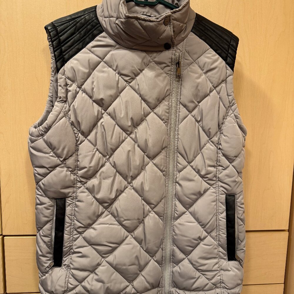ANDREW MARC Quilted Mixed Media Puffer Vest in Light Gray & Blk Size XL Womens